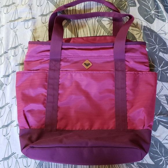 ROXY Pink Travel Plus Beach School Casual Computer Arm Bag Tote - Picture 1 of 10